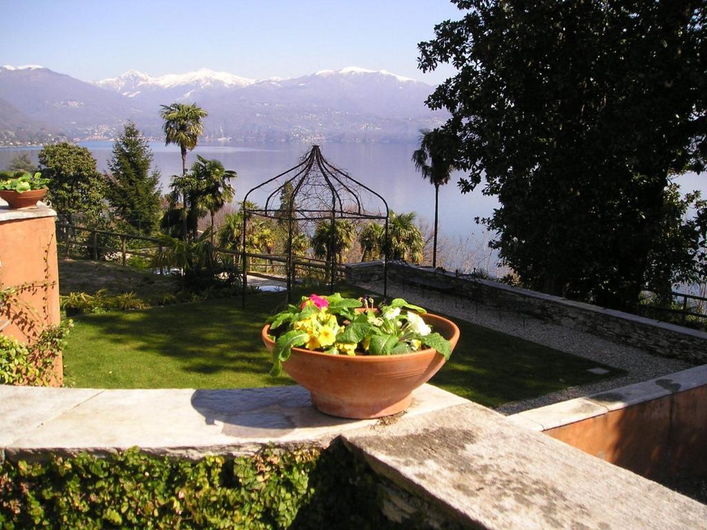 Relais Villa Margherita Oggebio Esterno foto